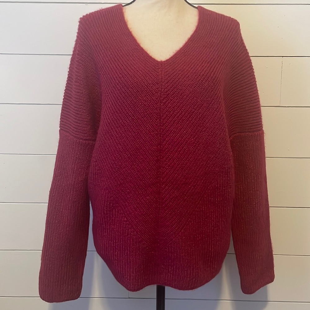 Ann Taylor chunky V-neck sweater